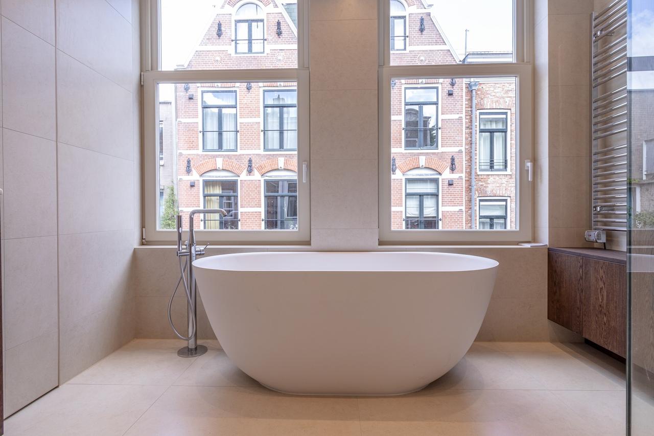 Renovated townhouse in the heart of the Jordaan - Image 16