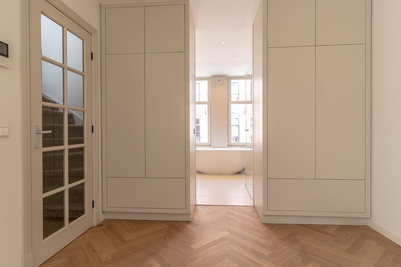 Renovated townhouse in the heart of the Jordaan - Image 13