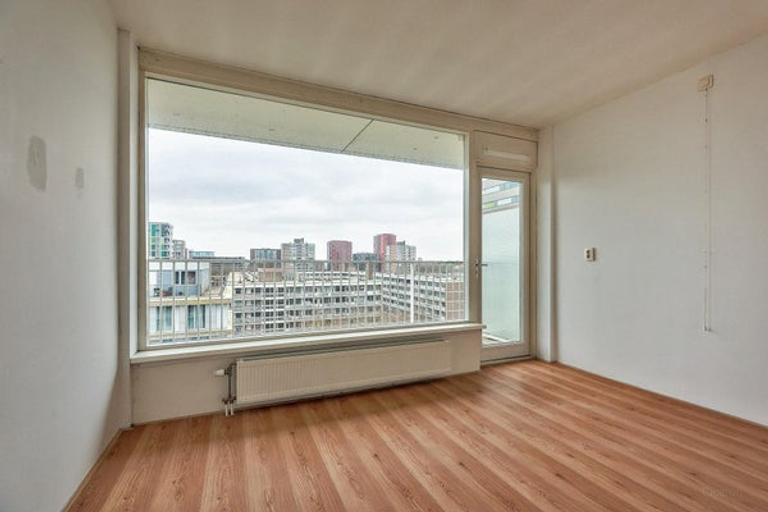 Apartment for 3 Sharers in West - Image 2
