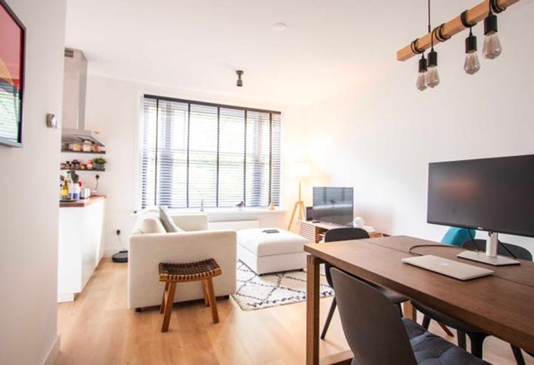 Furnished A+ apartment with balcony in Landlust - Image 3