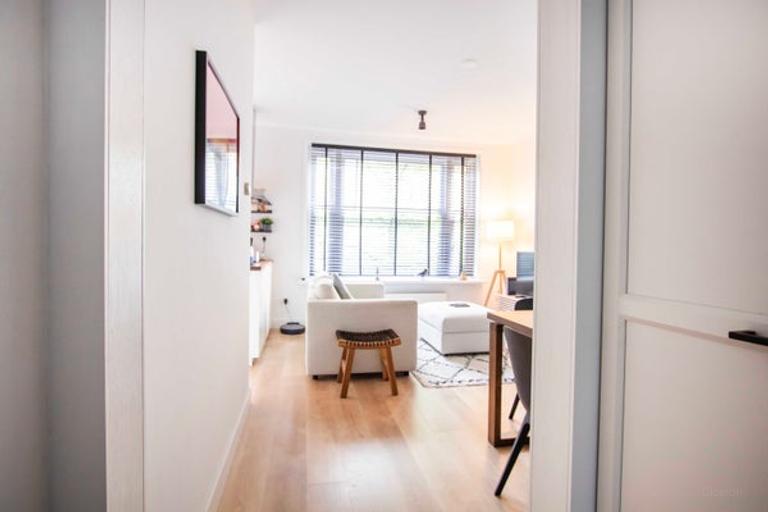 Furnished A+ apartment with balcony in Landlust - Image 6