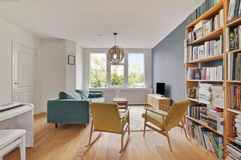Waterfront Maisonette in De Pijp - Image 5