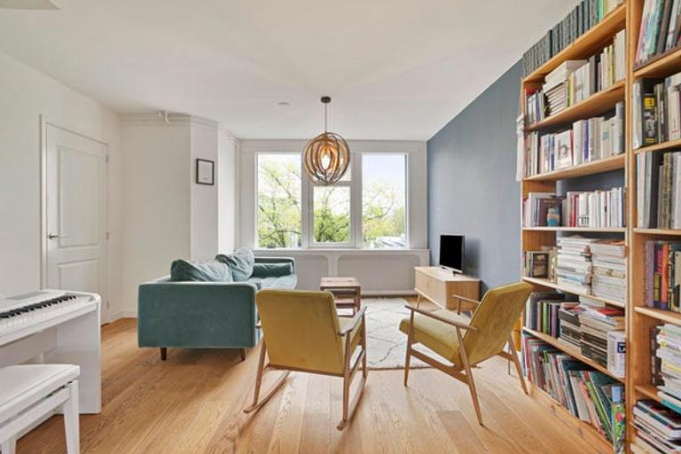 Waterfront Maisonette in De Pijp - Image 2