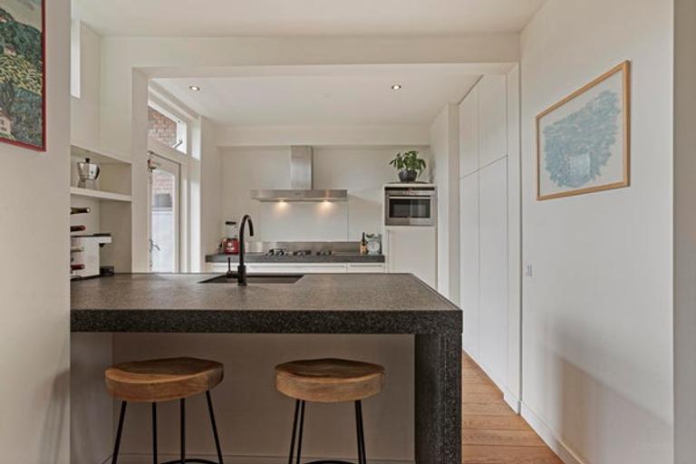Waterfront Maisonette in De Pijp - Image 17