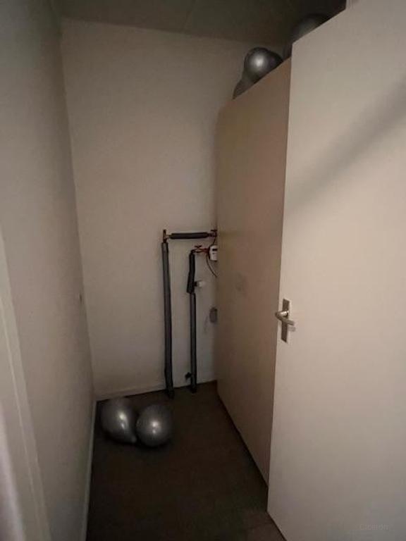 Student Apartment with Balcony in Valkenberg - Image 9