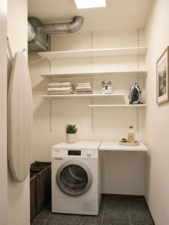 Furnished apartment with balcony in The Hague - Image 13