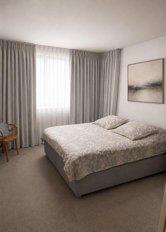 Furnished apartment with balcony in The Hague - Image 15