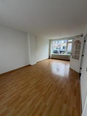 Terraced house with four bedrooms and garden in Hengelo - Image 3
