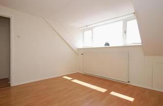 Family home with 5 bedrooms and unobstructed views - Image 11