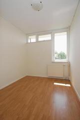 Family home with 5 bedrooms and unobstructed views - Image 9