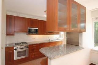 Family home with 5 bedrooms and unobstructed views - Image 6