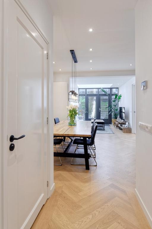 80m² apartment with 35m² garden - Image 14