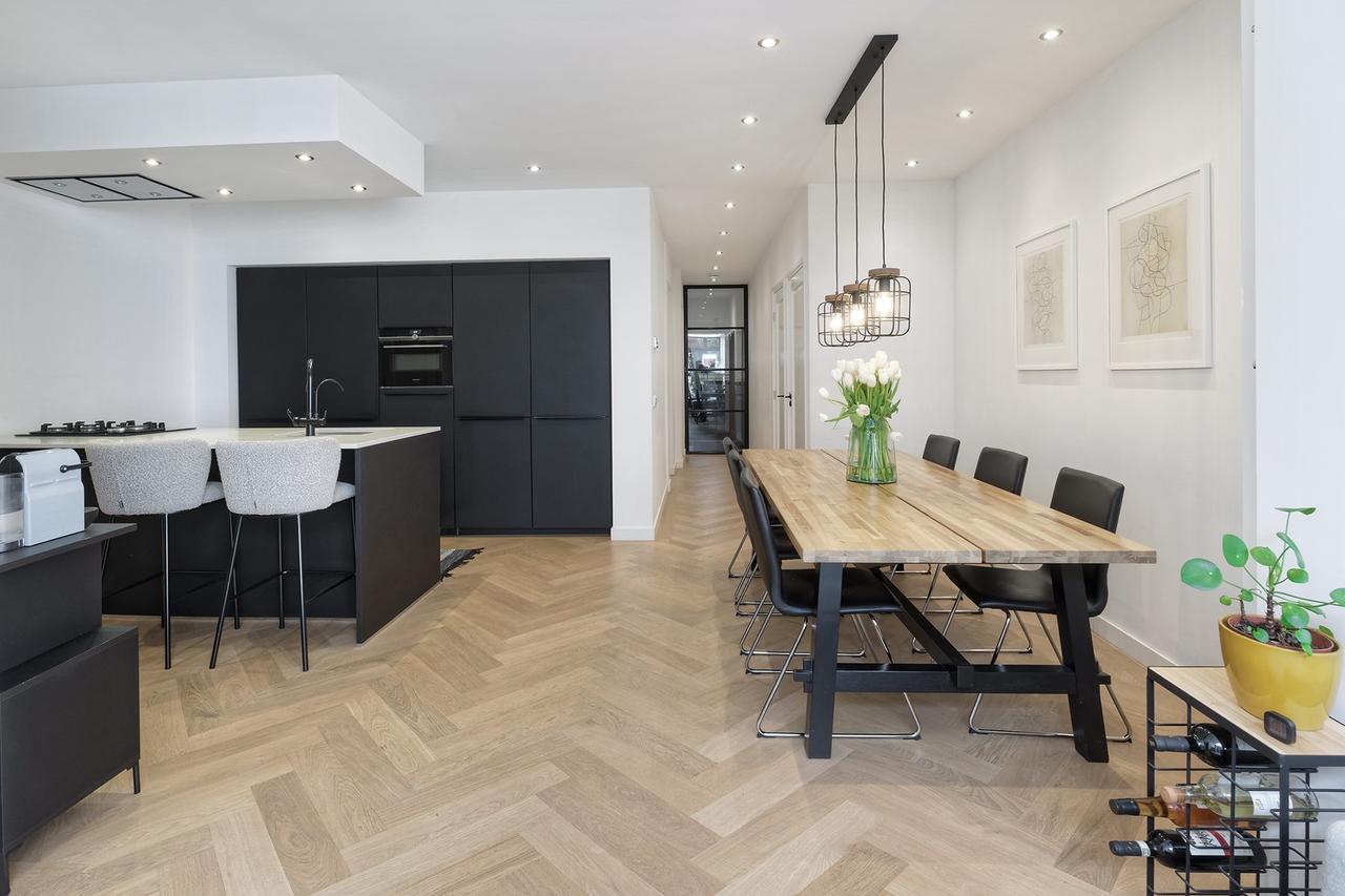 80m² apartment with 35m² garden - Image 19