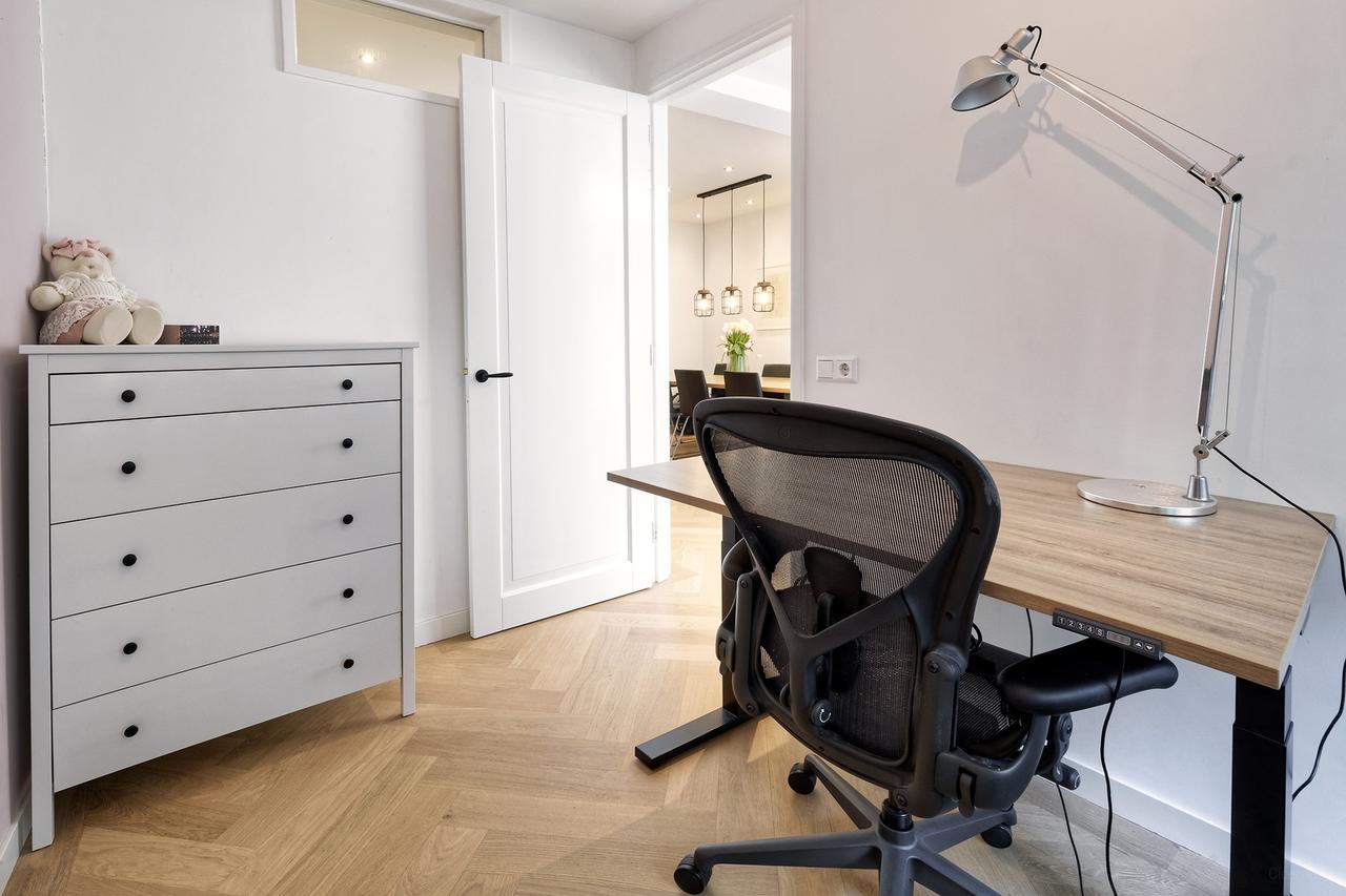 80m² apartment with 35m² garden - Image 13