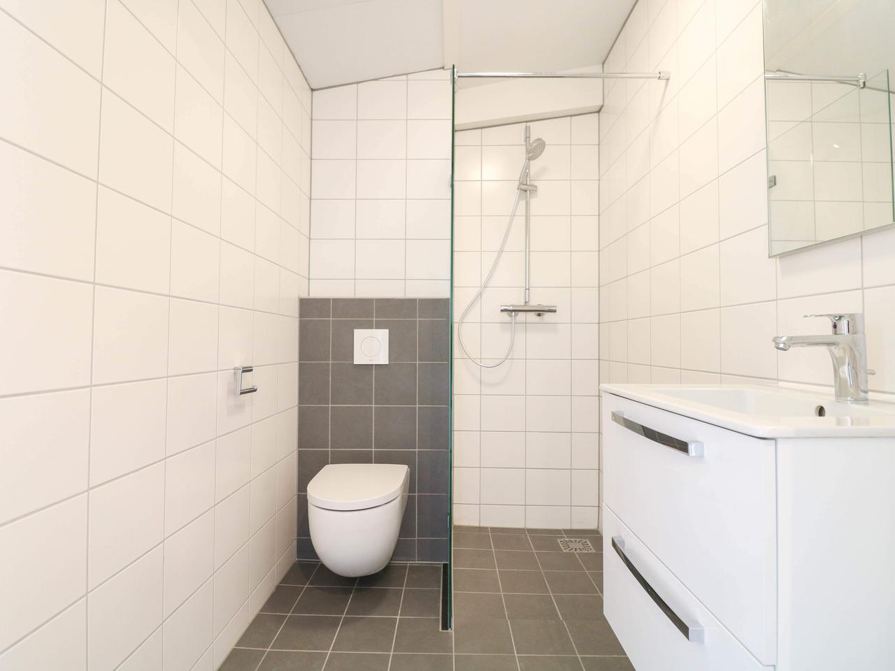 Bright studio with private terrace and energy label A in Kortenbos - Image 5