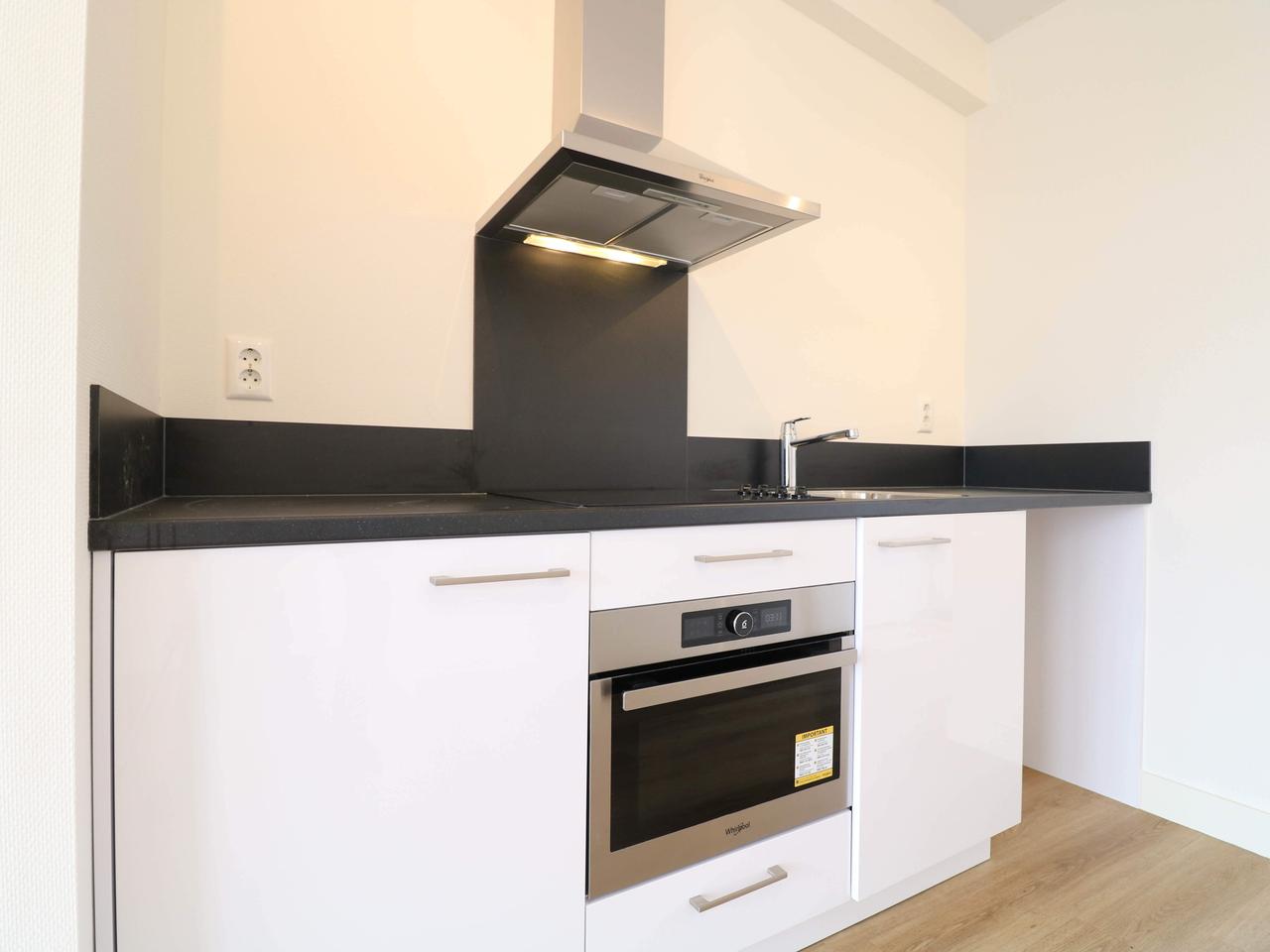 Bright studio with private terrace and energy label A in Kortenbos - Image 4