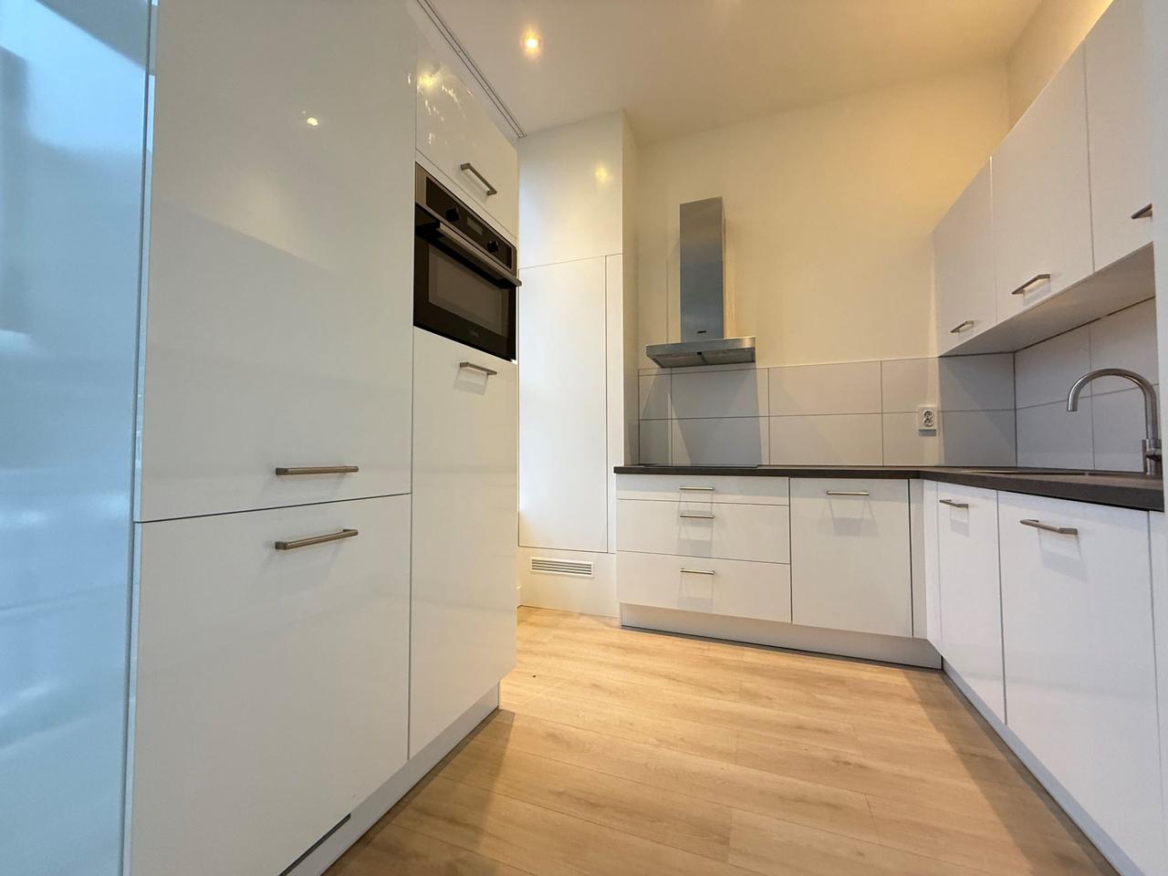 Renovated apartment Bezuidenhout - Image 4