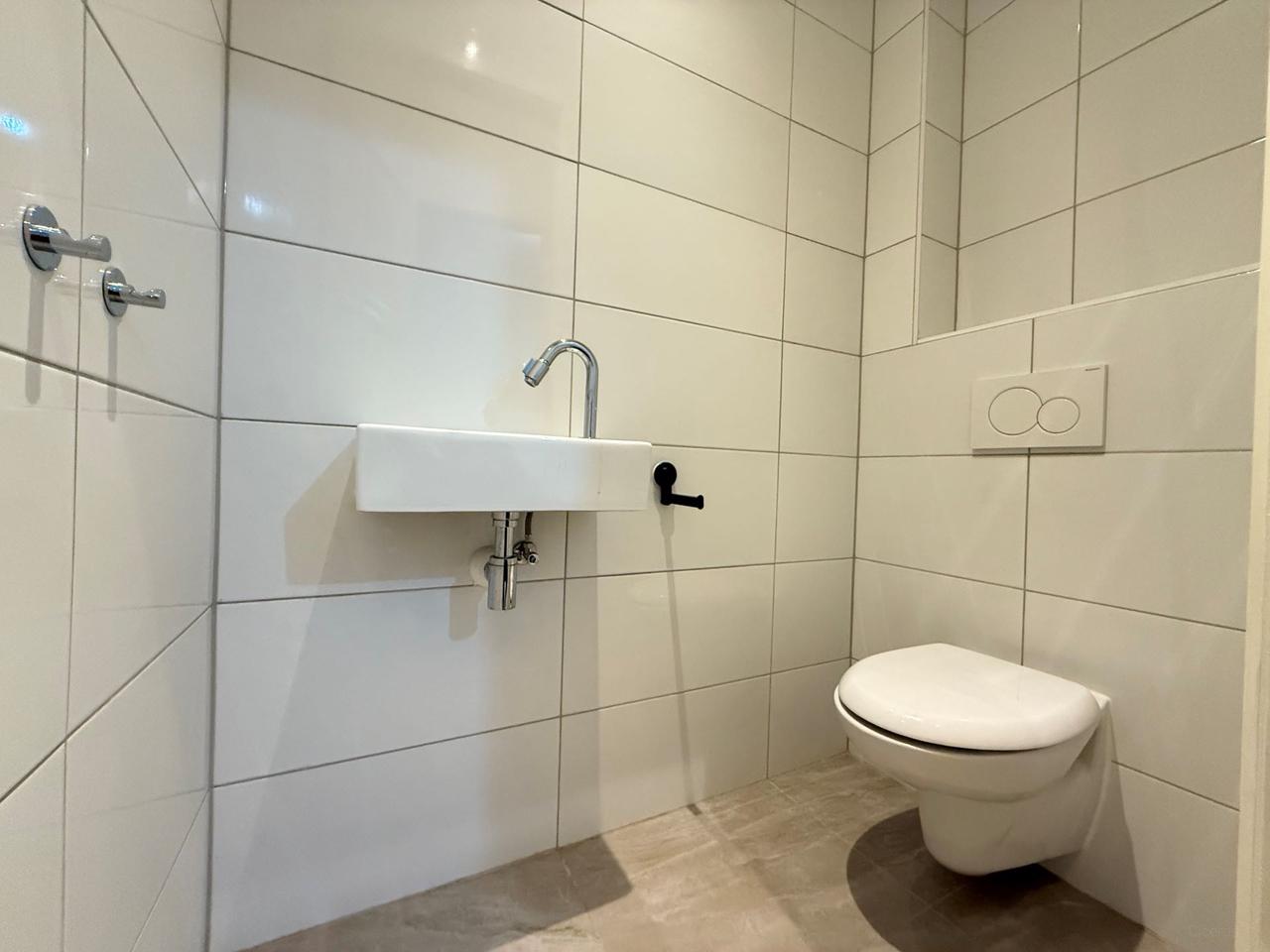 Renovated apartment Bezuidenhout - Image 10