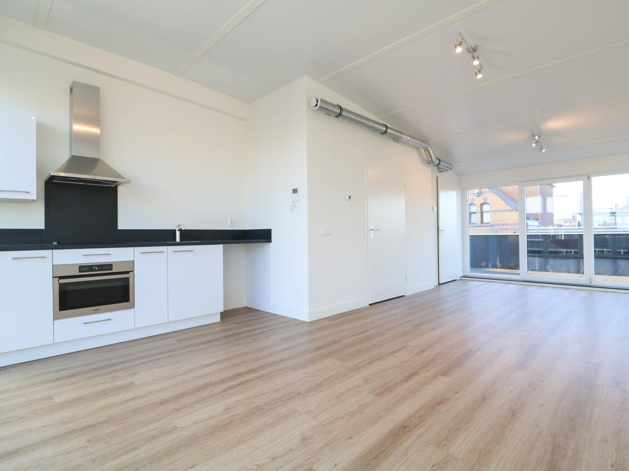 36m² Studio in the Heart of The Hague - Image 7