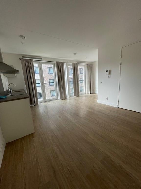 Gestoffeerde studio bij Hollands Spoor - Afbeelding 3