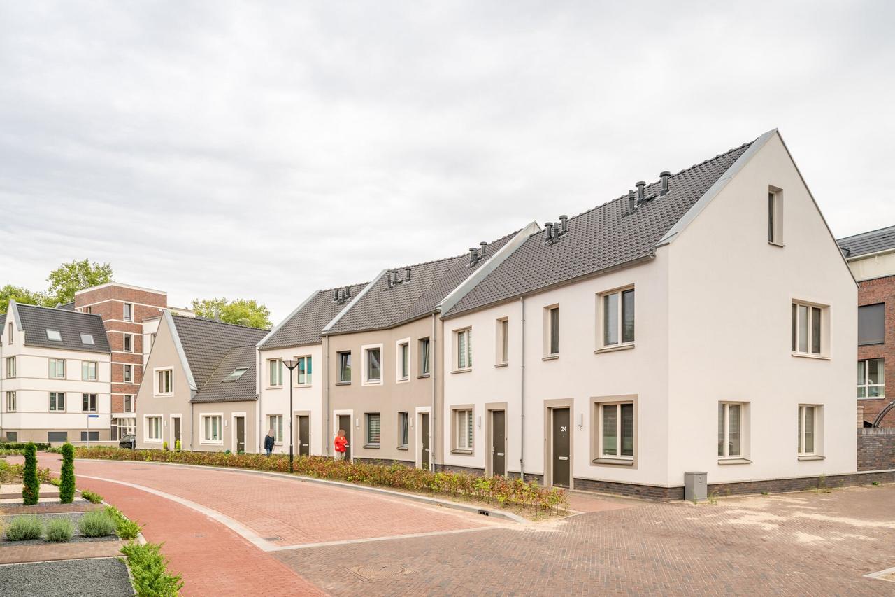 Tussenwoning met tuin in hartje Horst - Afbeelding 1