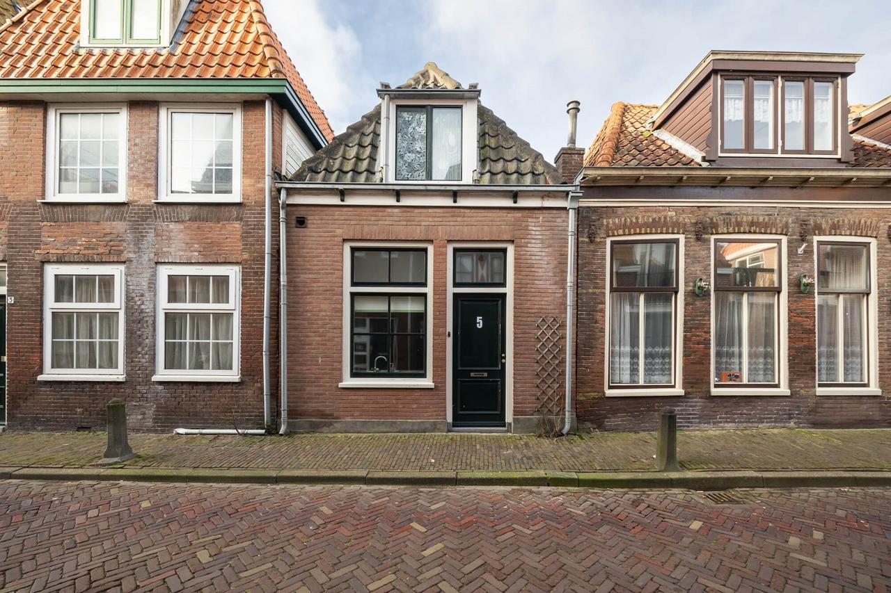 Gemeubileerde woning in centrum Hoorn - Afbeelding 1