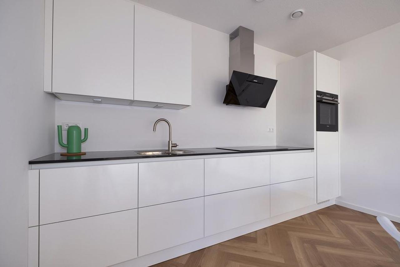 Apartment Bloemsingel with south-facing balcony - Image 14