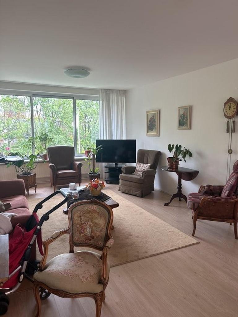 88m² apartment with balcony in Leiden - Image 3