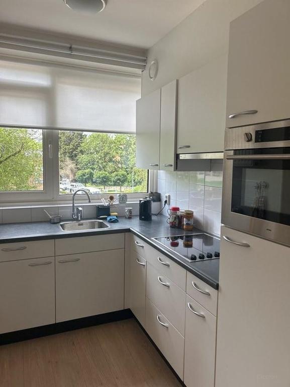 88m² apartment with balcony in Leiden - Image 5