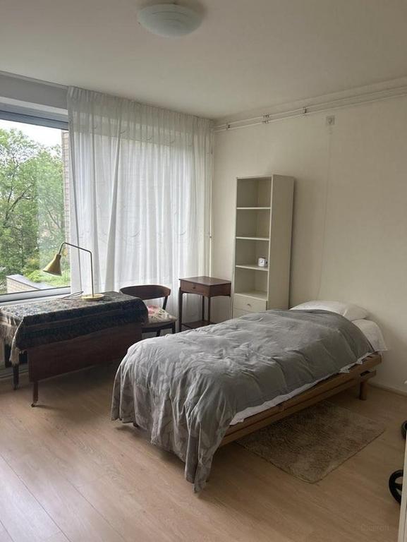 88m² apartment with balcony in Leiden - Image 12
