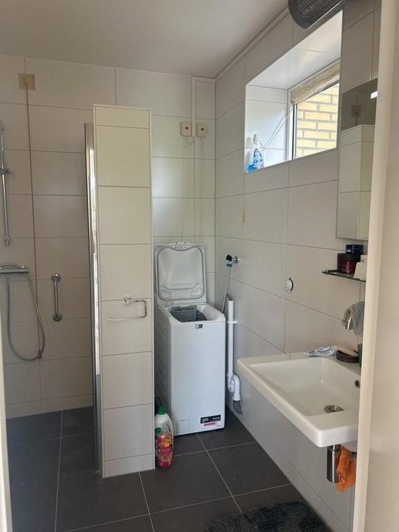 88m² apartment with balcony in Leiden - Image 20
