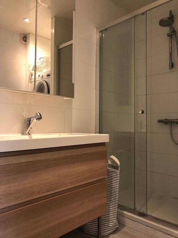 Three bedrooms in Amstelveen Bankras - Image 12