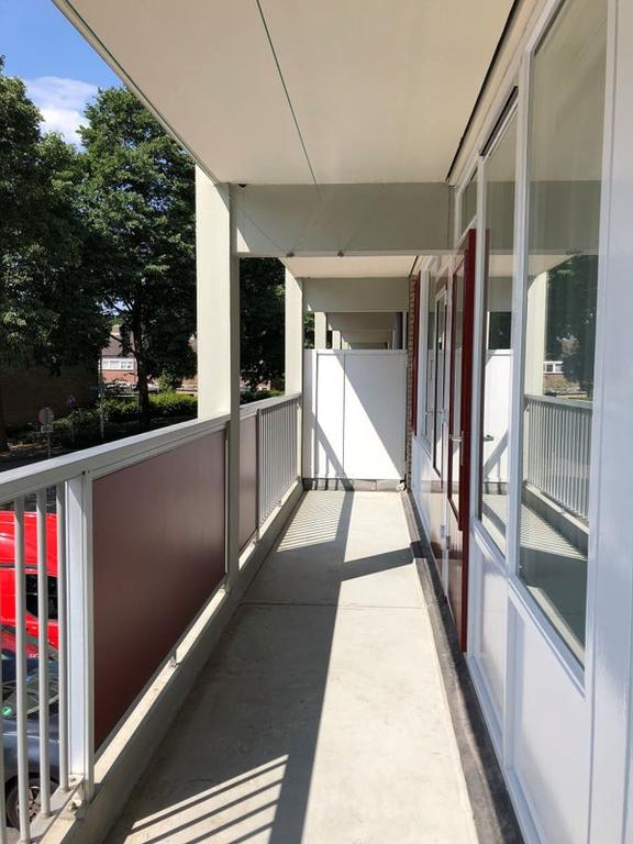 Three bedrooms in Amstelveen Bankras - Image 14