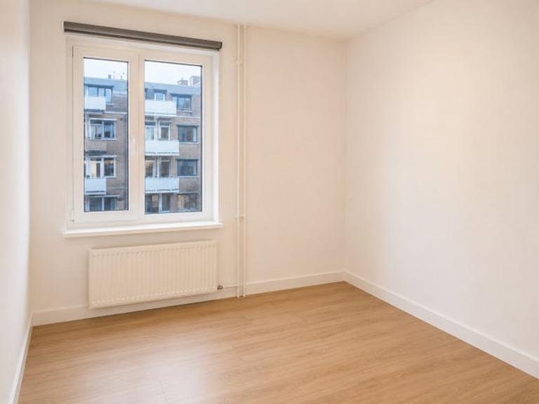 Apartment (73m²) with Canal View - Image 7