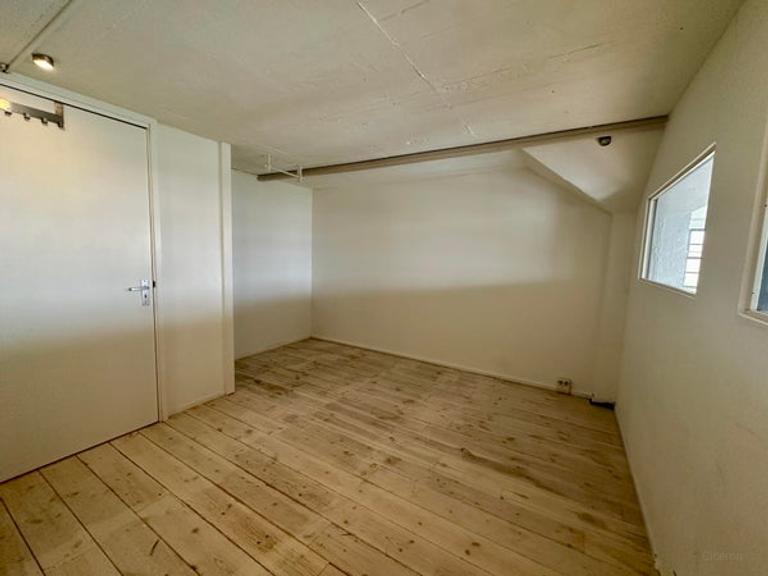 211m2 Loft near Zaandam Station - Image 20