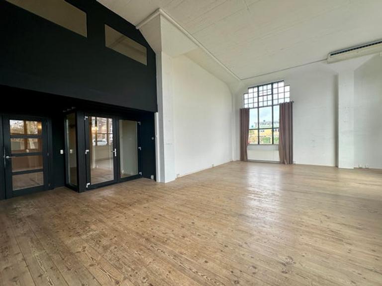 211m2 Loft near Zaandam Station - Image 5