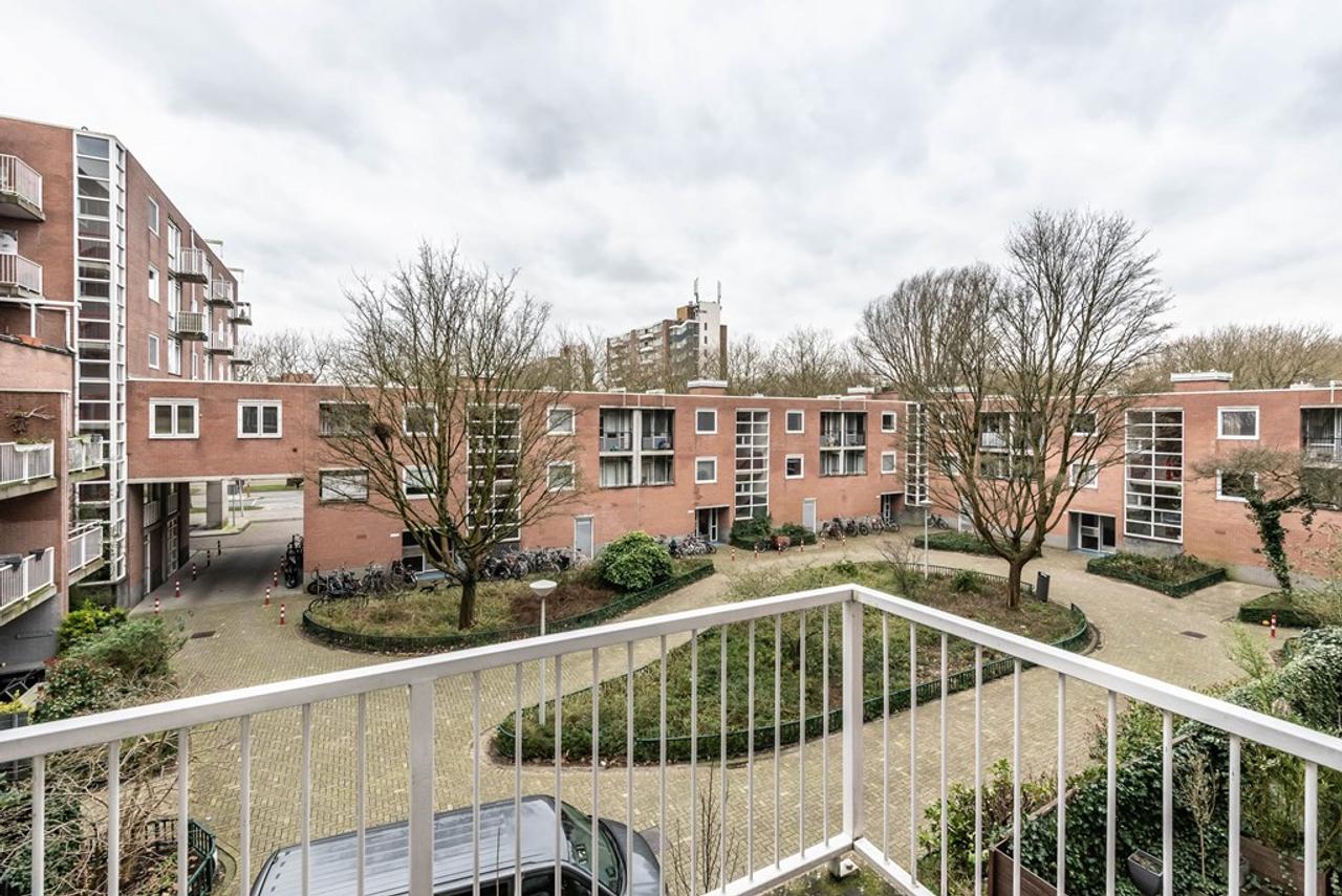 85m² apartment near Amsterdamse Bos - Image 3