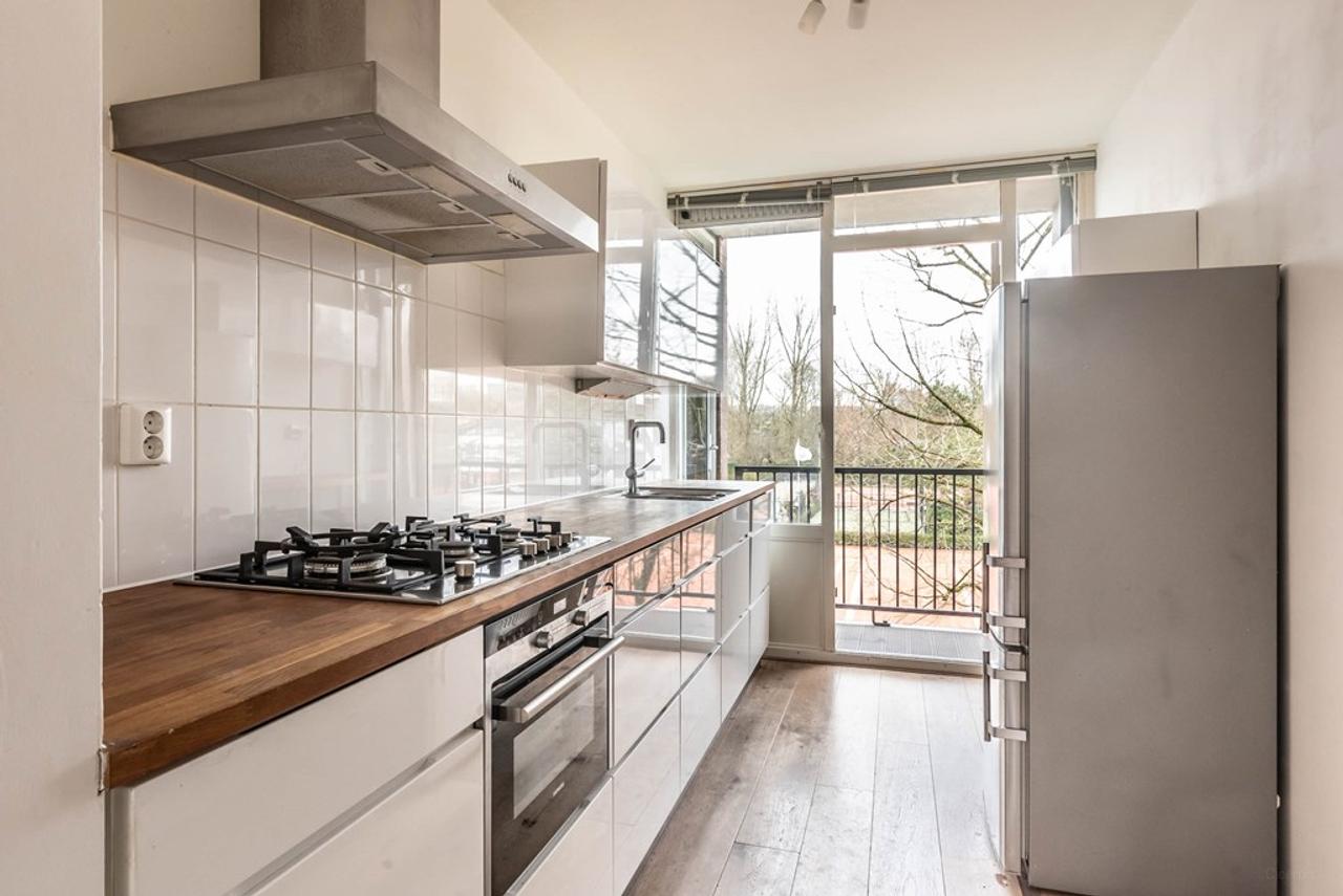 85m² apartment near Amsterdamse Bos - Image 1
