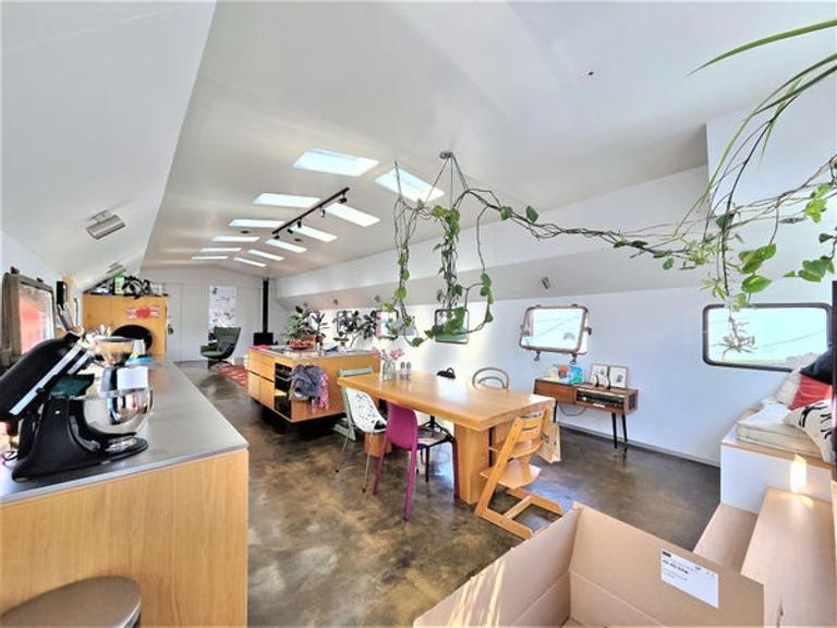 Houseboat of 170m2 on the Borneokade - Image 14