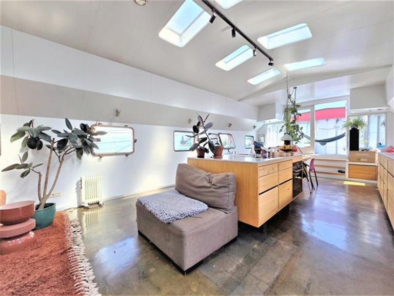 Houseboat of 170m2 on the Borneokade - Image 10