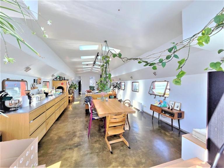 Houseboat of 170m2 on the Borneokade - Image 12