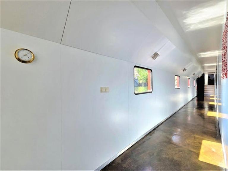 Houseboat of 170m2 on the Borneokade - Image 21