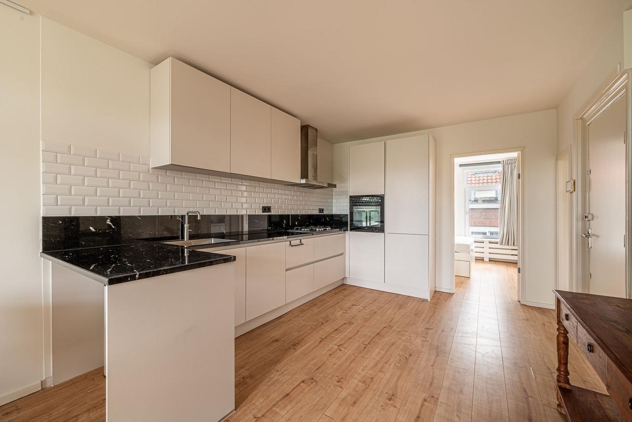 Furnished 60 m² apartment in the Jordaan - Image 4