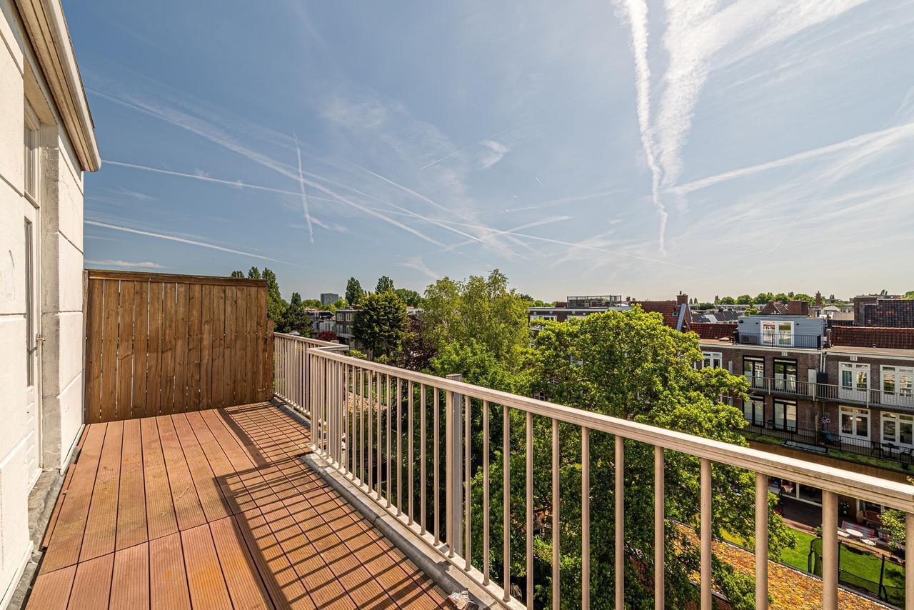 Large townhouse in Middenmeer - Image 20