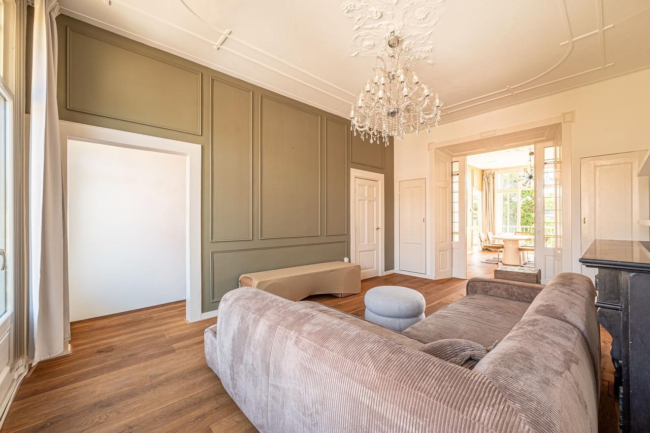 Large townhouse in Middenmeer - Image 9