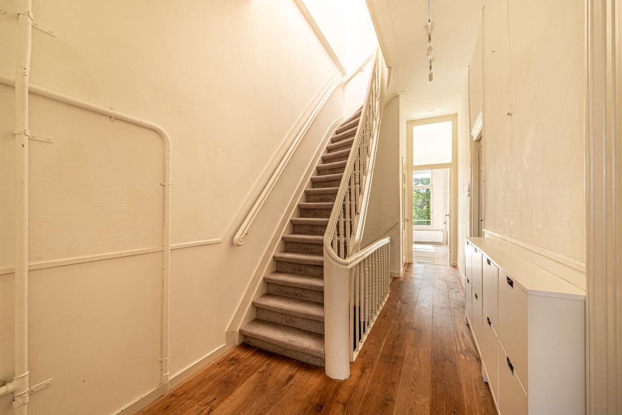 Large townhouse in Middenmeer - Image 15