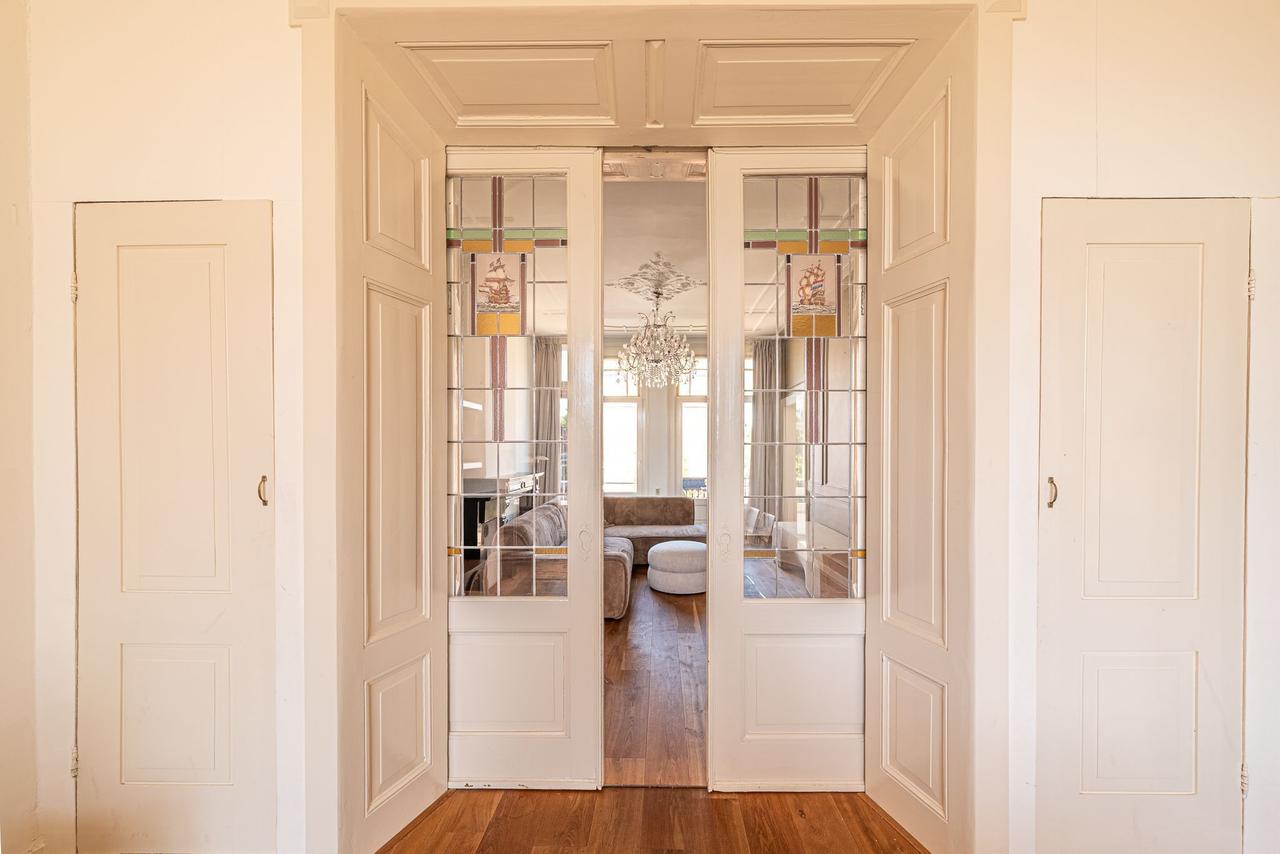Large townhouse in Middenmeer - Image 7