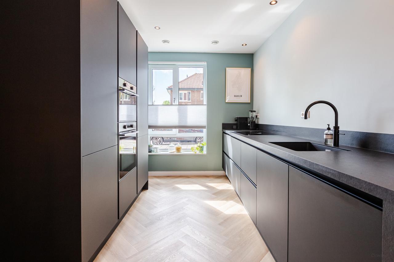 Modern woonhuis van 144 m² in Haarlem - Afbeelding 2