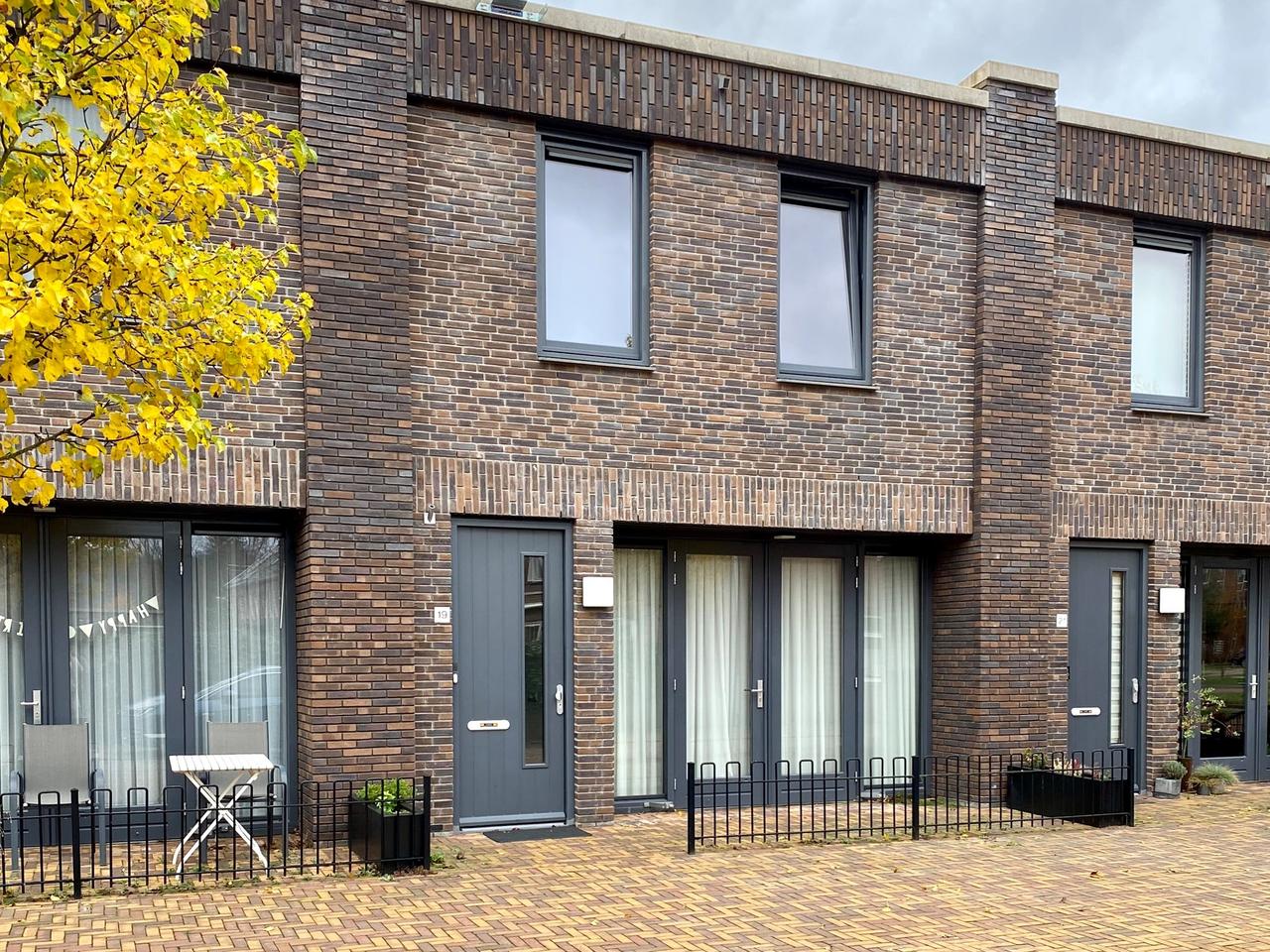 Gemeubileerde tussenwoning op het Enka-terrein - Afbeelding 1