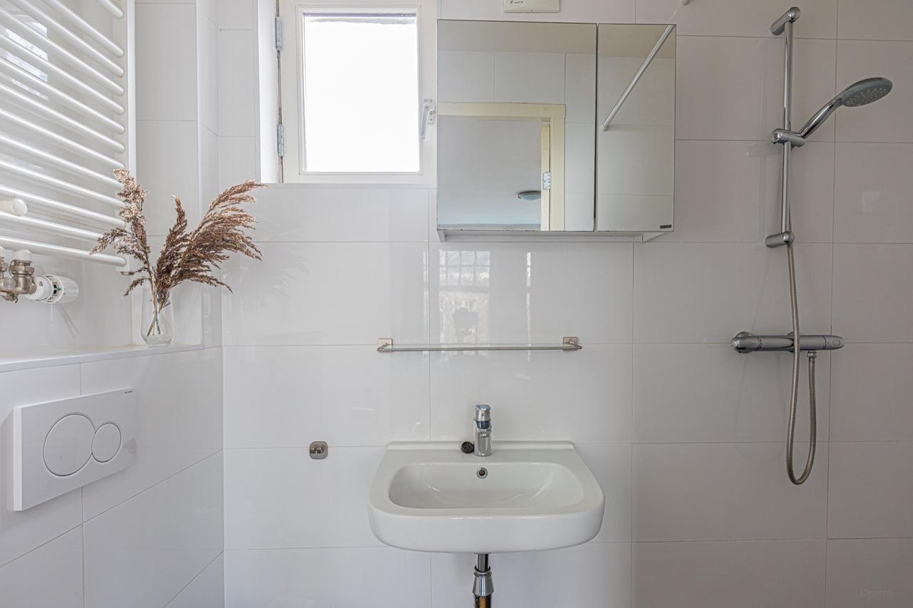 Furnished 60m² in Oud-West - Image 12